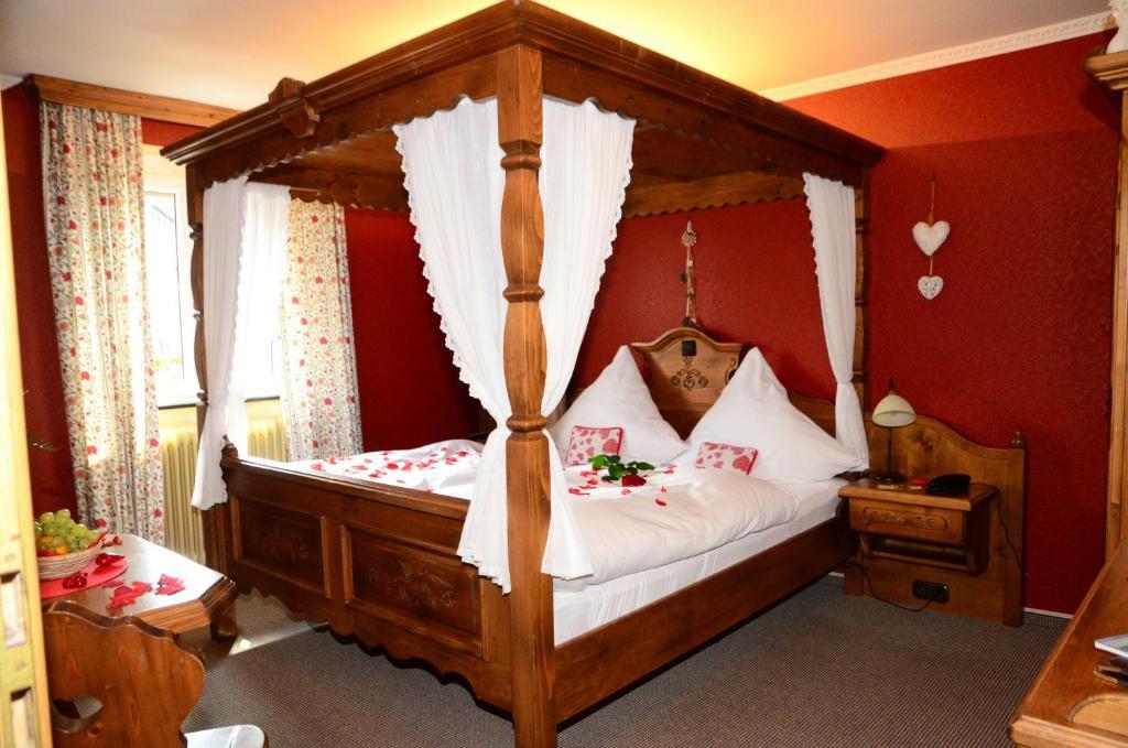Kofflers-Heuriger Hotel Ettlingen Quarto foto