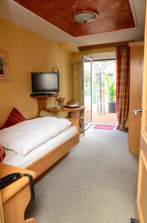 Kofflers-Heuriger Hotel Ettlingen Quarto foto